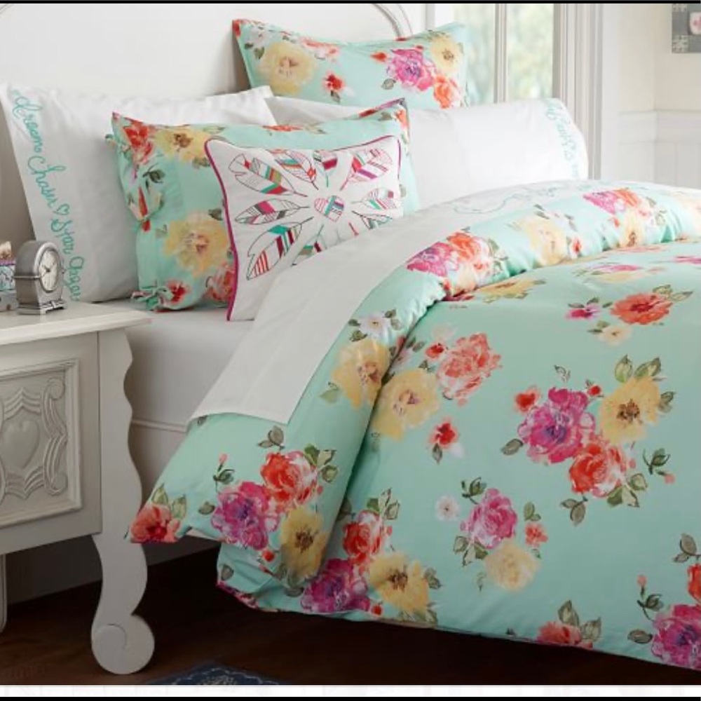 Pbteen Duvet and shams